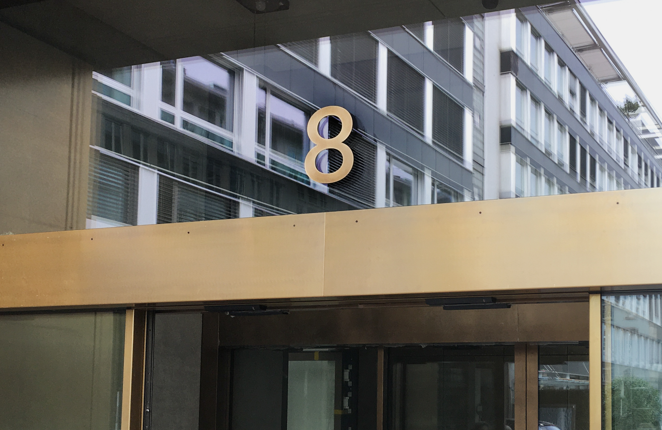 Signaletik Geschäftshaus Rosau