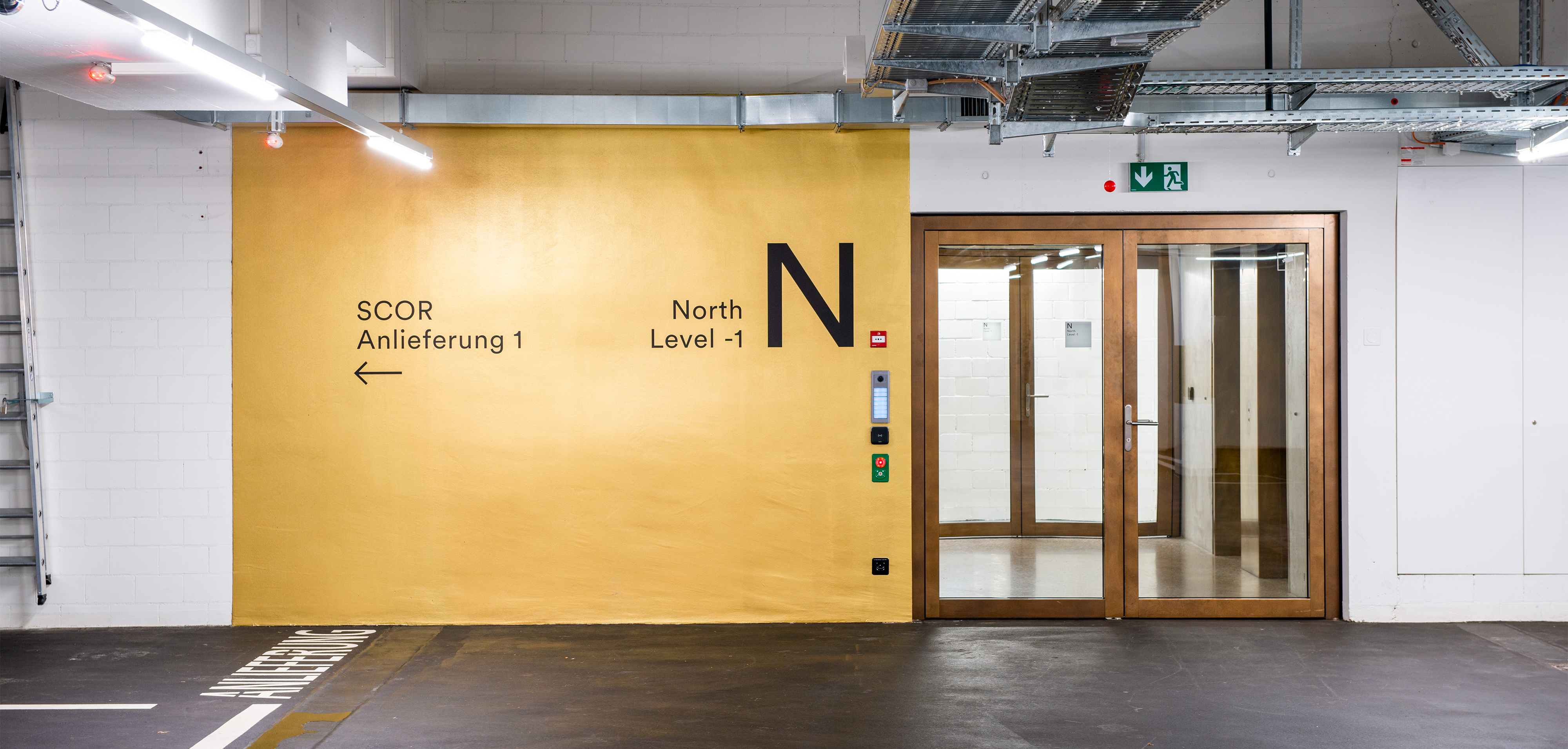 Signaletik Geschäftshaus Rosau