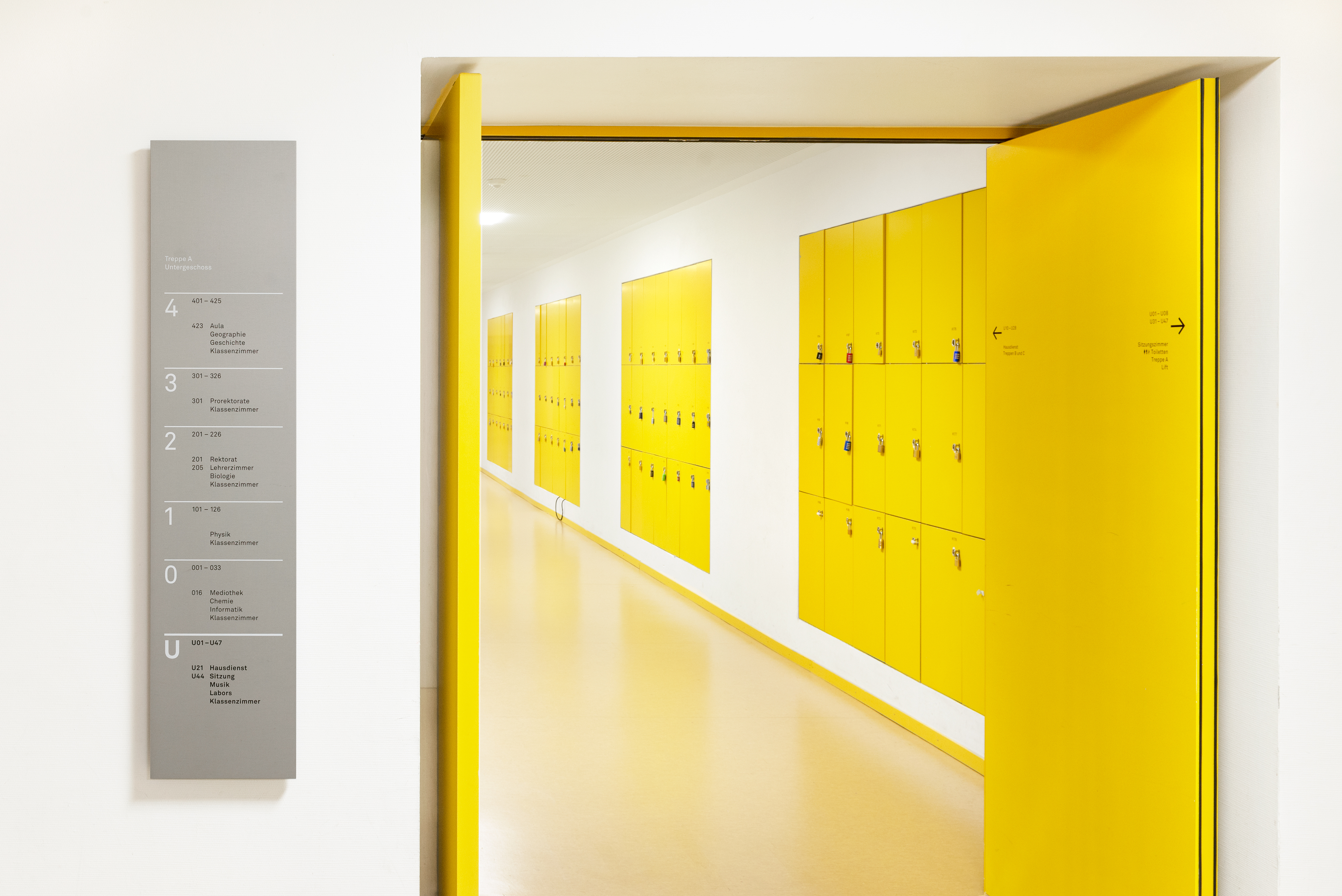 Kantonsschule Hohe Promenade Signaletik im Untergeschoss